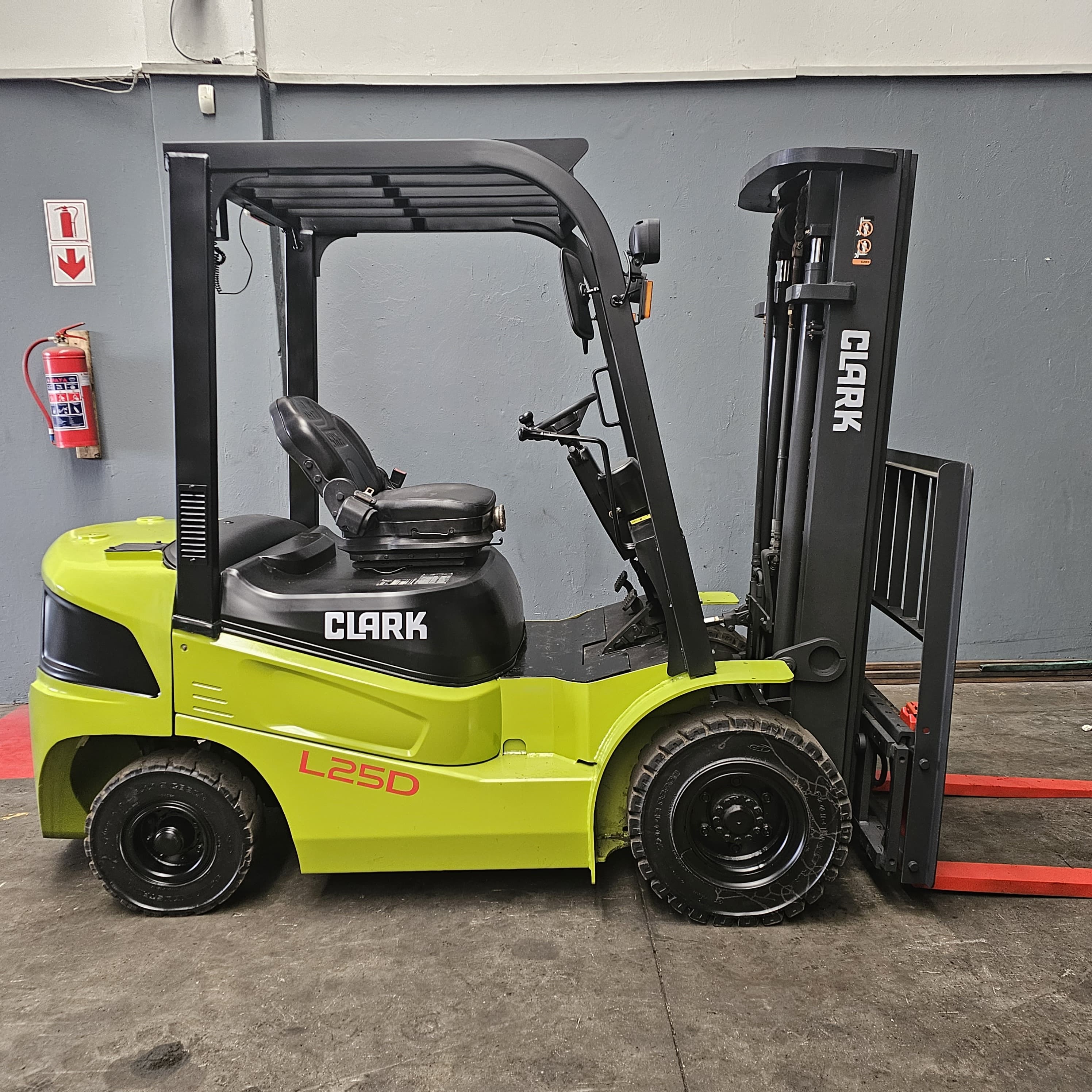 Forklift 15